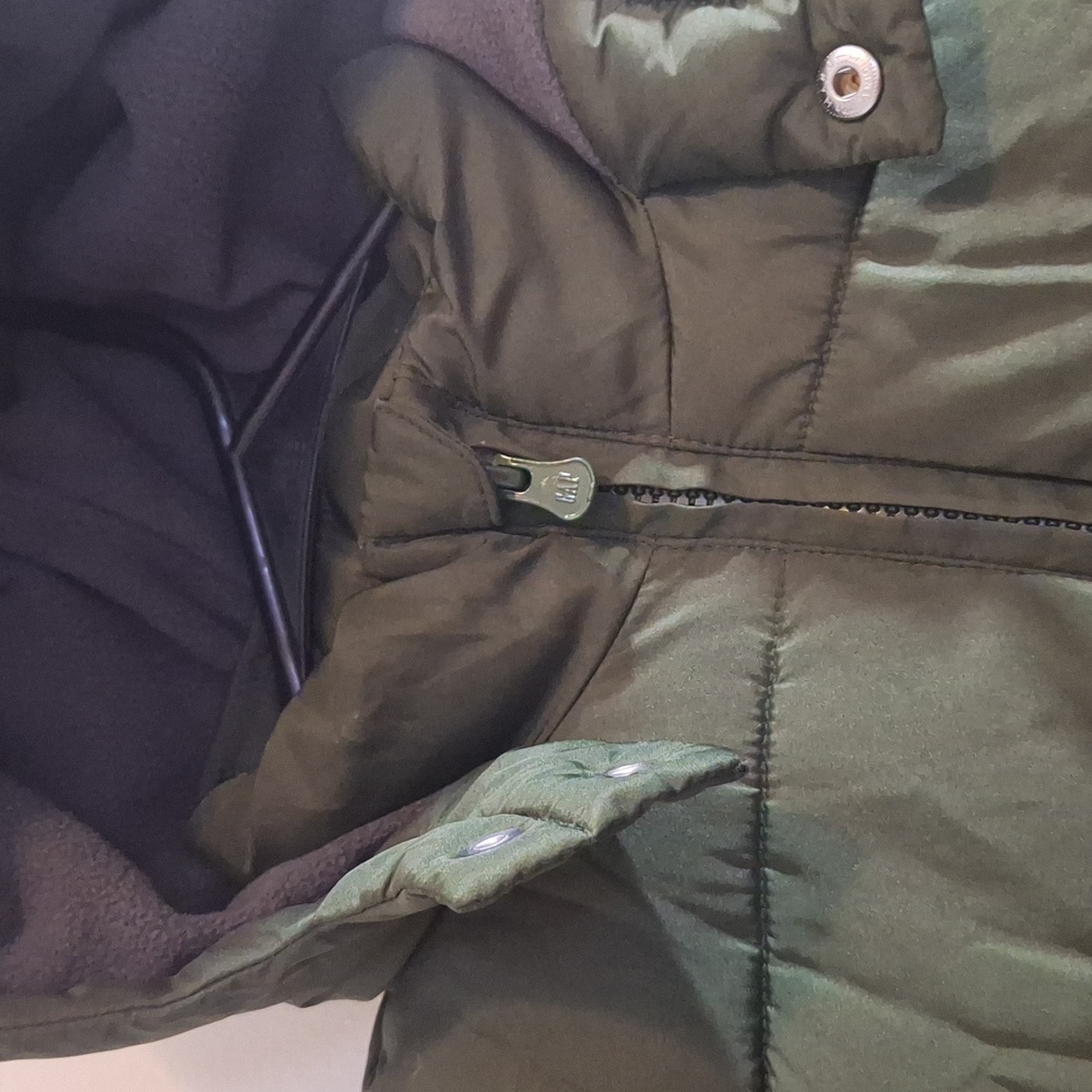 GAP Olive Puffer Jacket - Picture 2 of 8